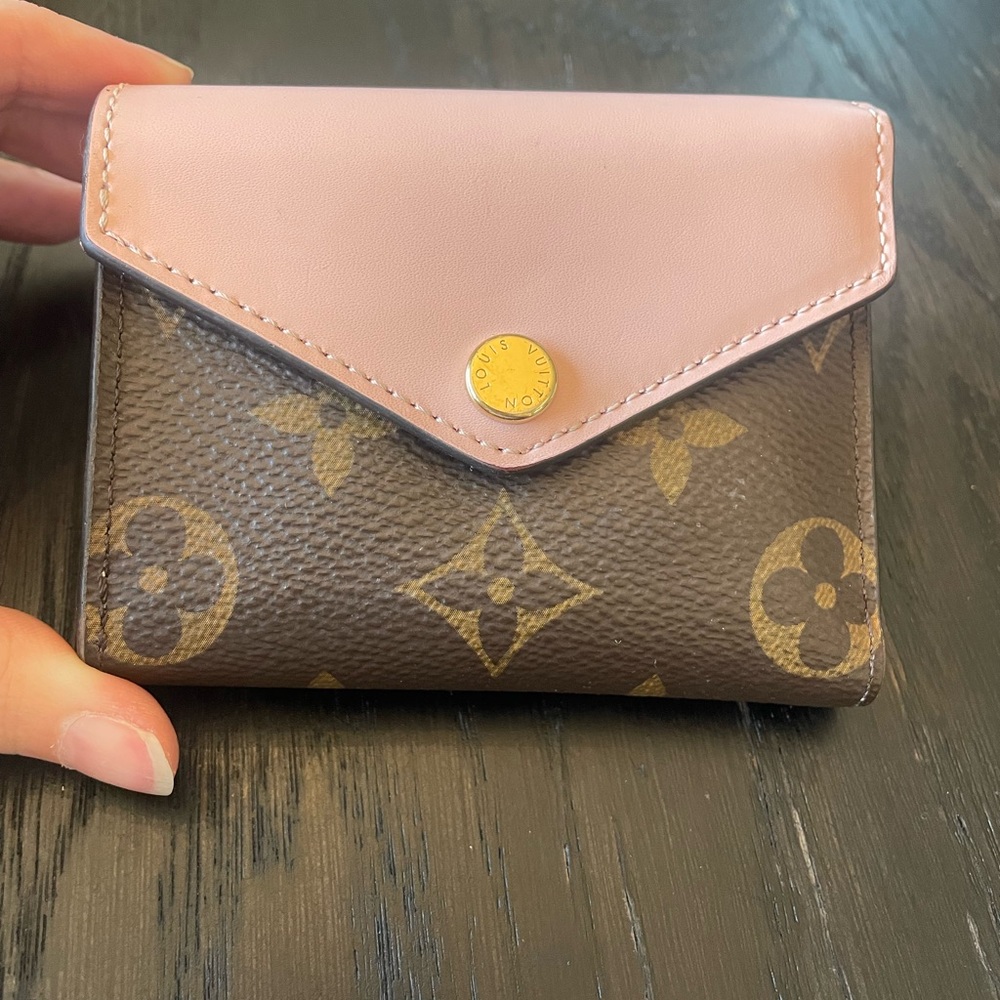 Louis Vuitton Zoe monogram women’s wallet